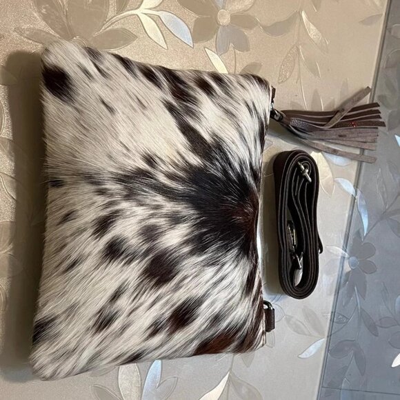 Women’s Western Cowhide Leather Tote Bag | Black & White Hair-On Hide Purse - Picture 4 of 8
